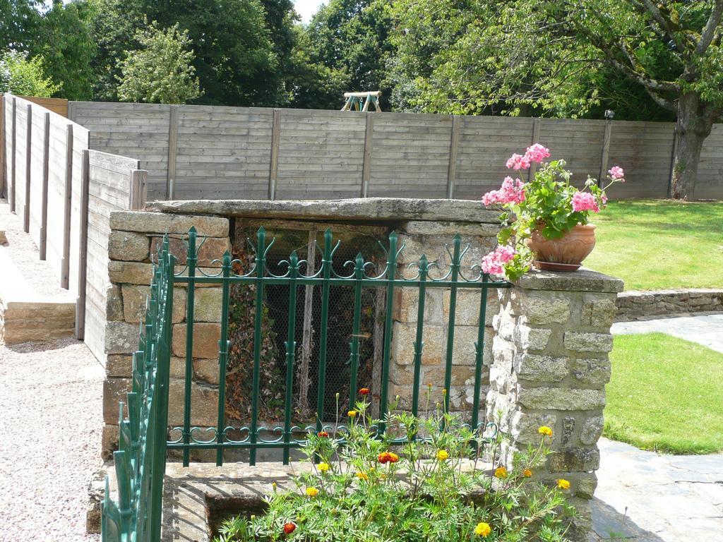 Gite Ker Maria Gite Ker Louis Piscine Saint-Grave Room photo